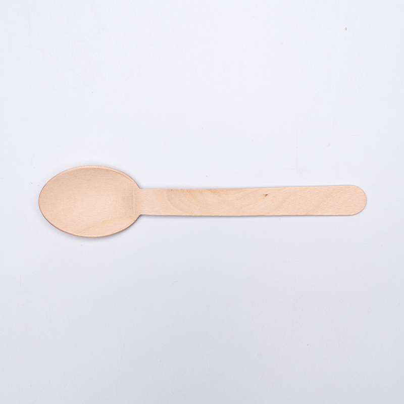 Drewniana zastawa stołowa